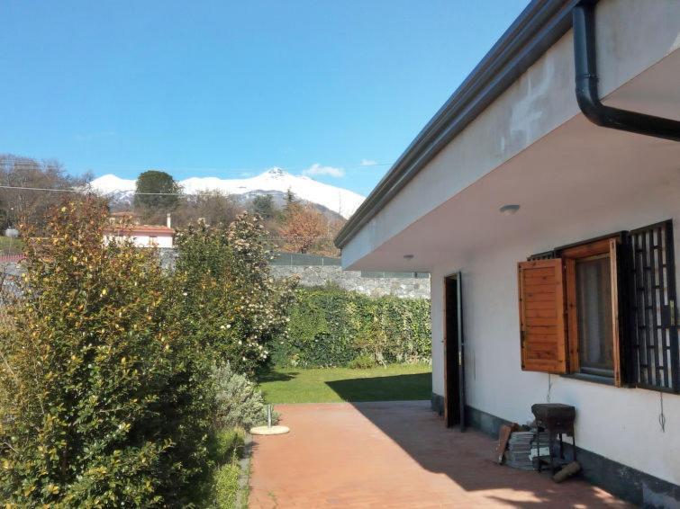 Villa Mimosa Zafferana Etnea Exteriör bild